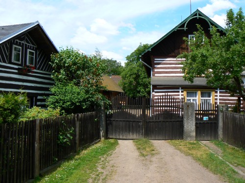 Dal z krsnch starch dom