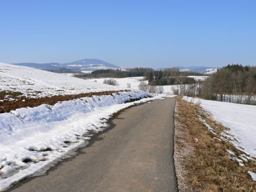 Cesta do dol potoka Principlku, k paezu starho dubu a na pole