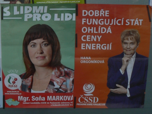 Volební plakáty KSČM a ČSSD