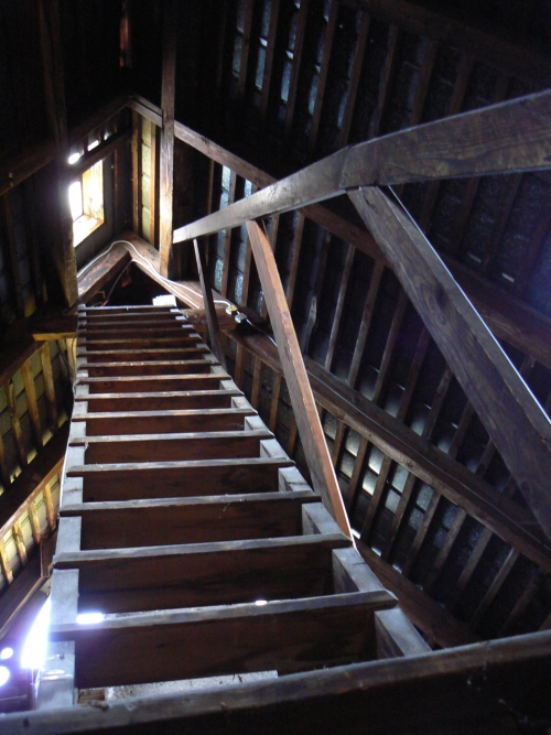 Schody ke pici stechy