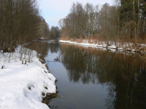 Pohled od soutoku proti proudu Labe