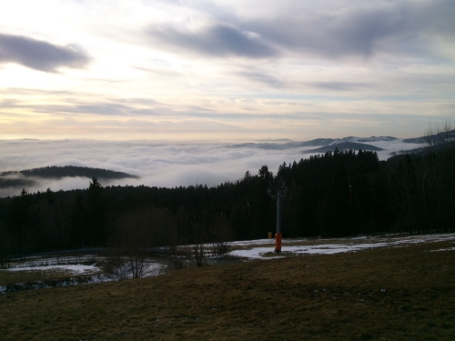 Pohled k Vrchlab na Sovinec a vrchy kolem