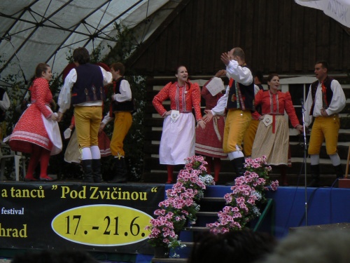 Tanenice a tanenci souboru Jiskra