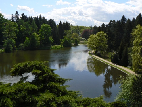 Vhled z ndvo zmku na Zmeck rybnk