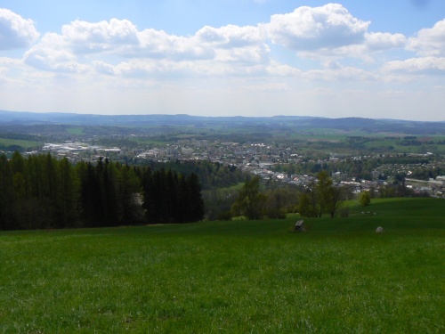 Vhled z msta kousek pod vrcholem