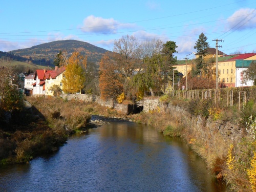 Pohled z provizornho mostu proti proudu Labe