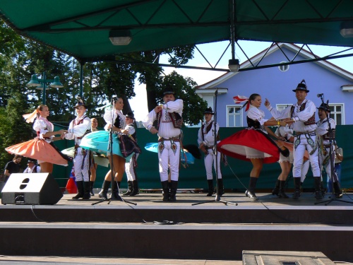 Krsn slovensk soubor Raslavian