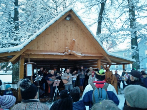 Skupina Navhut hraje v Betlm