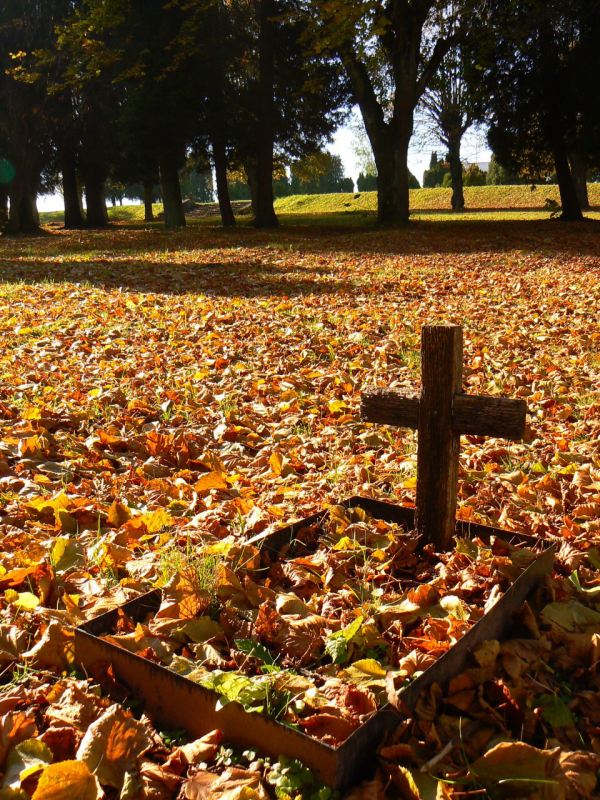 Prost hrob s devnm kem beze jmna