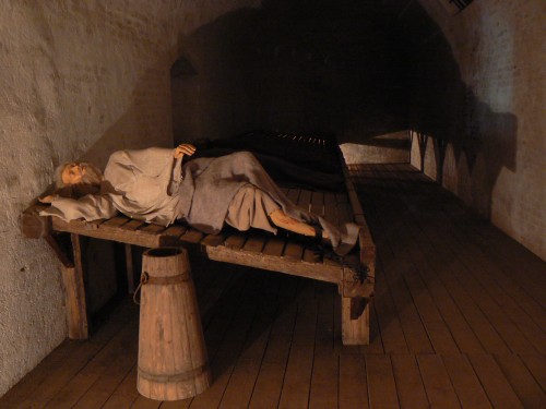 Kdybych ml skonit tady - v kasematech na pilberku - kladl bych odpor pi zatkn, a by se hory zelenaly