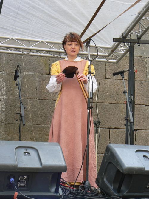 Bohunka a jej p횝ala s mchuinou