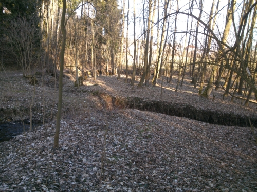 Pohled na nkdej ostrov na mst, kde se Bl dlila na dv ramena