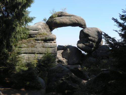 Kamenn brna na Velk kup