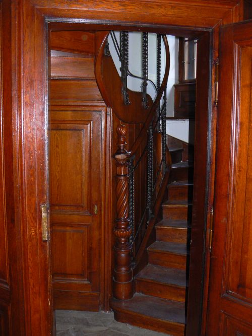 Schody ze slu s kapl