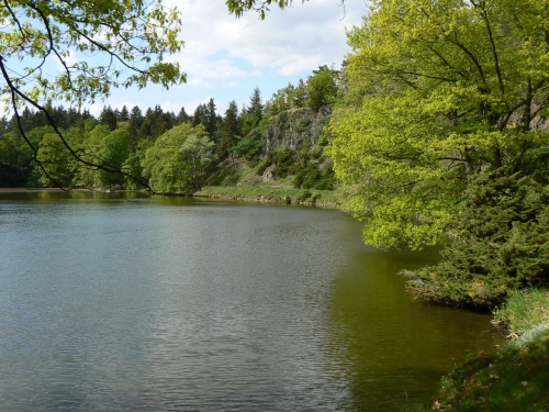 Rybnk Bon a skly nad nm