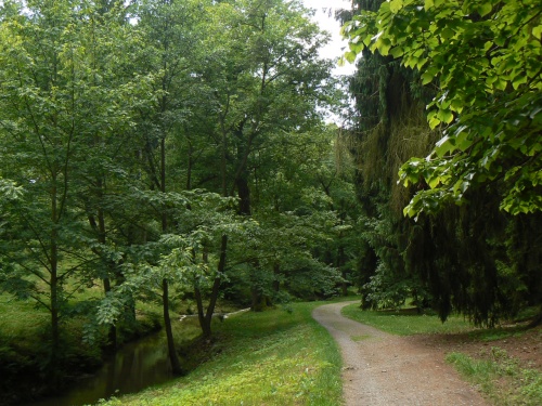 Cesta dolm Dobejovickho potoka