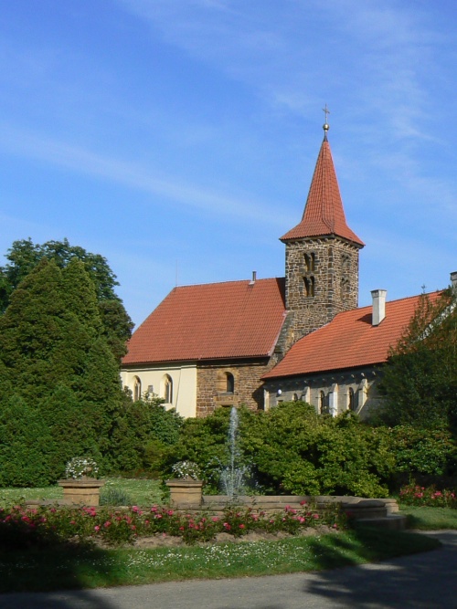 Kostel v Průhonicích