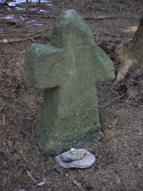 Kamenný kříž u Křížovek