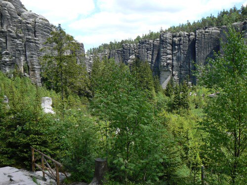 Skaln ostrov (nalevo) a Martinsk stna (napravo)
