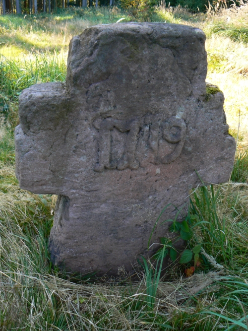 Zadn strana s letopotem